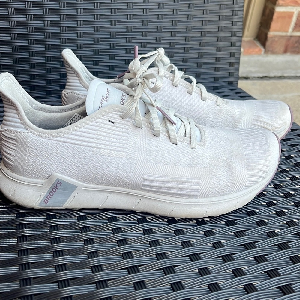 Brooks pure beat: Worn twice